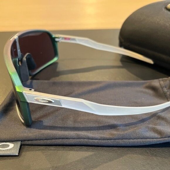 NWOT Oakley Sutro Discover Collection Sunglasses - Picture 5 of 5